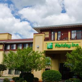 Holiday Inn Hotel Pewaukee-Milwaukee West by IHG,位于Pewaukee的酒店