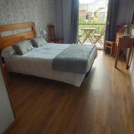 Hotel Águila Real，位于坎加斯-德奥尼斯的酒店