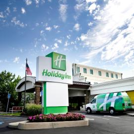 Holiday Inn Plainview-Long Island by IHG，位于普莱恩维尤的酒店