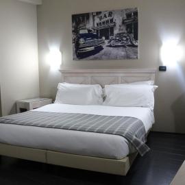 Hotel Garibaldi，位于韦尔切利的酒店