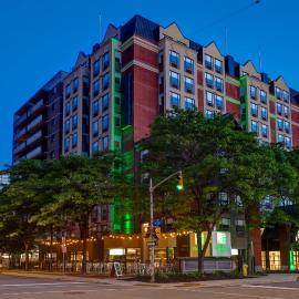 Holiday Inn - Ottawa Dwtn - Parliament Hill by IHG，位于渥太华的酒店