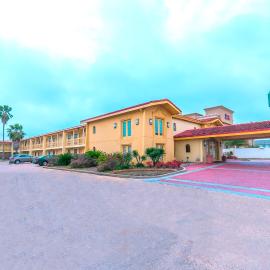 La Quinta Inn by Wyndham Clute Lake Jackson，位于Clute的酒店