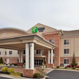 Holiday Inn Express Hotel & Suites High Point South by IHG,位于Archdale的酒店
