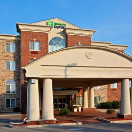 Holiday Inn Express Hotel & Suites Lexington-Downtown University by IHG，位于列克星敦的酒店