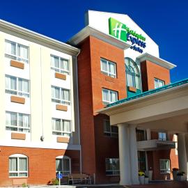 Holiday Inn Express Hotel & Suites Edson by IHG，位于埃德森的酒店