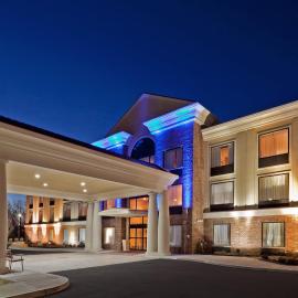 Holiday Inn Express Hotel & Suites Clifton Park by IHG，位于克利夫顿帕克的酒店