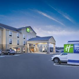 Holiday Inn Express Hotel & Suites Circleville by IHG，位于Circleville的酒店