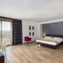 Grand Hotel Tiziano E Dei Congressi，位于莱切的酒店