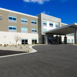 Holiday Inn Express & Suites Coldwater by IHG，位于科尔德沃特的酒店