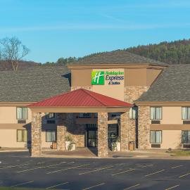 Holiday Inn Express & Suites Cooperstown by IHG，位于库珀斯敦的酒店