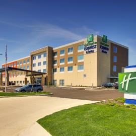 Holiday Inn Express & Suites Findlay North by IHG,位于芬德利的酒店