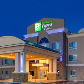 Holiday Inn Express Hotels Grants - Milan by IHG,位于格兰茨帕斯的酒店