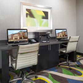 Holiday Inn Express and Suites Norman by IHG，位于诺曼的酒店