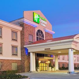 Holiday Inn Express Hotel and Suites Conroe by IHG，位于孔洛的酒店