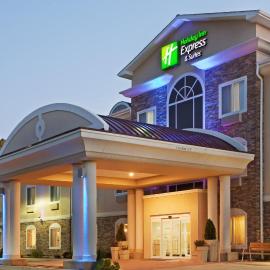 Holiday Inn Express & Suites Meriden by IHG，位于梅里登的酒店
