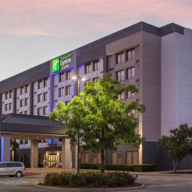 Holiday Inn Express & Suites Mississauga-Toronto Southwest by IHG,位于米西索加的酒店