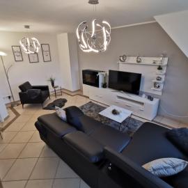Wellnes Apartment mit Schwimmbadnutzung，位于巴特埃森的酒店