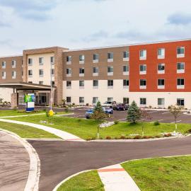 Holiday Inn Express & Suites - Elkhart North by IHG