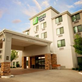 Holiday Inn Express Hotel & Suites Norfolk by IHG，位于诺福克的酒店