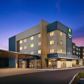 Holiday Inn Express & Suites - Portland Airport - Cascade Stn by IHG，位于波特兰的酒店