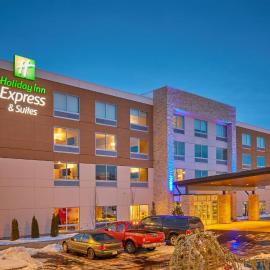 Holiday Inn Express & Suites - Hermiston Downtown by IHG，位于赫米斯顿的酒店