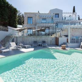 Villa Costele with Private Sandy Beach，位于科孚镇的酒店