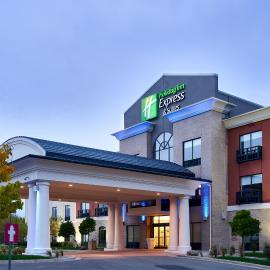 Holiday Inn Express Hotel & Suites Dieppe Airport by IHG,位于蒙克顿的酒店