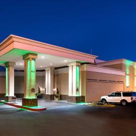 Holiday Inn Hotel & Suites Oklahoma City North by IHG,位于俄克拉何马城的酒店
