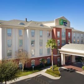 Holiday Inn Express Uvalde by IHG，位于尤瓦尔迪的酒店