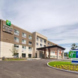 Holiday Inn Express & Suites Terrace by IHG,位于特勒斯的酒店