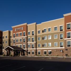 Staybridge Suites - Phoenix – Biltmore Area by IHG，位于凤凰城的酒店