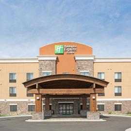 Holiday Inn Express & Suites Glendive by IHG，位于格伦代夫的酒店