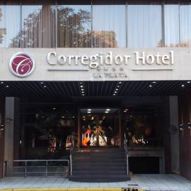 Hotel Corregidor，位于拉普拉塔的酒店