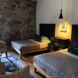 Hotel Real de Piedra，位于Pénjamo的酒店