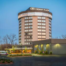 Crowne Plaza Saddle Brook by IHG，位于萨德尔布鲁克的酒店
