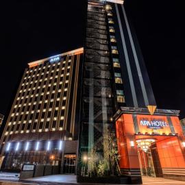 APA Hotel Takaoka Ekimae，位于高冈市的酒店