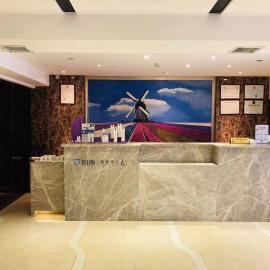 Lavande Hotel Guiyang Flower Orchard Fortune Plaza,位于贵阳的酒店
