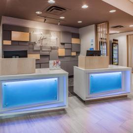 Holiday Inn Express & Suites - San Jose Airport by IHG，位于圣何塞的酒店