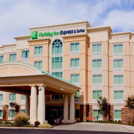 Holiday Inn Express Hotel & Suites Jackson Northeast by IHG