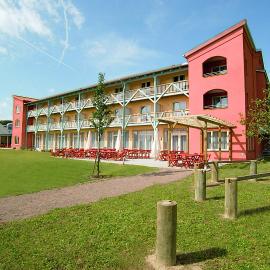 JUFA Hotel Vulkanland，位于Gnas的酒店