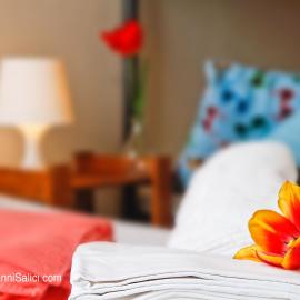SANTANGELA Hostel & Rooms，位于梅纳焦的酒店