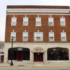 St Charles Hotel Downtown Hudson，位于哈德逊的酒店