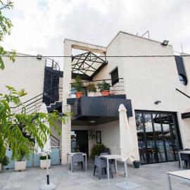 HOTEL ALCAZAR，位于穆拉的酒店