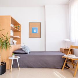 Residencia Universitaria Resa Francesc Giralt i Serrà，位于特拉萨的酒店