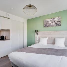 All Suites Appart Hôtel - Palaiseau - Massy TGV，位于帕莱索的酒店
