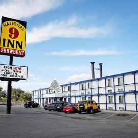 National 9 Inn Showboat，位于卡斯珀的酒店