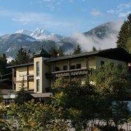 Hotel Vanda，位于Irschen的酒店