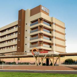 Orla Morena Park Hotel，位于大坎普的酒店