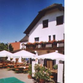 Gasthof / Pension Götzfried，位于特格尔恩海姆的酒店