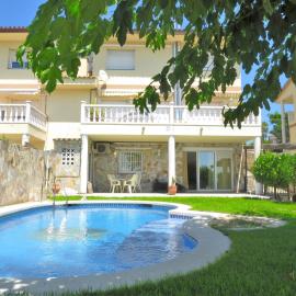 Villa Carolina，位于马塔罗的酒店